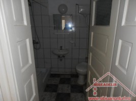 inchiriez-casa-cu-5-camere-zona-lazaret-14