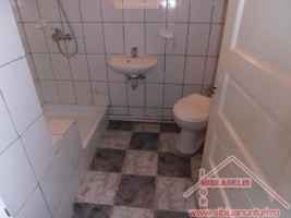 inchiriez-casa-cu-5-camere-zona-lazaret-15