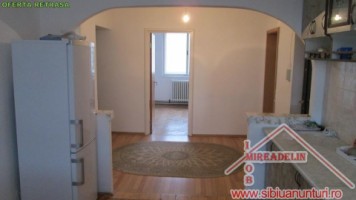 vand-apartament-4-camere-zona-m-viteazul