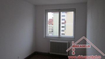 vand-apartament-4-camere-zona-m-viteazul-7