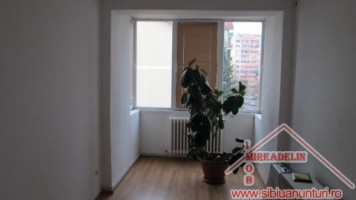 vand-apartament-4-camere-zona-m-viteazul-11