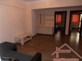 inchiriez-apartament-3-camere-b-dul-mihai-viteazu-3
