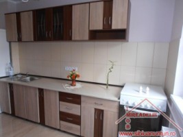 inchiriez-apartament-3-camere-zona-strand