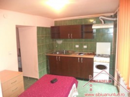 inchiriez-apartament-2-camere-la-casa-zona-centrala-1