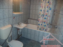 inchiriez-apartament-2-camere-la-casa-zona-centrala-4