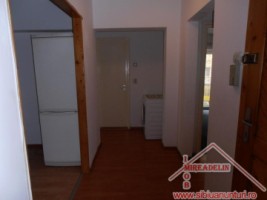 inchiriez-apartament-3-camere-vasile-aaron-1