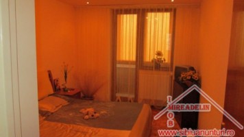 vand-apartament-3-camere-zona-m-viteazul-3