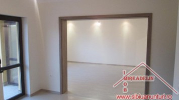 vand-apartament-3-camere-zona-hipodrom-2