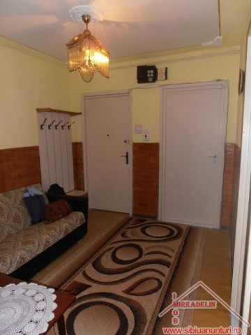 inchiriez-apartament-3-camere-vasile-aaron-6