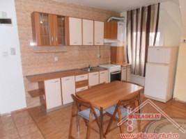vand-apartament-3-camere-mobilat-valea-aurie-2