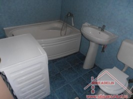 vand-apartament-3-camere-mobilat-valea-aurie-10