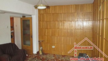inchiriez-apartament-3-cam-zona-balea-1