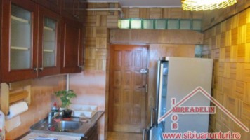 inchiriez-apartament-3-cam-zona-balea-2