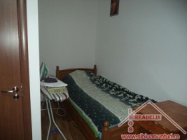 vand-apartament-3-camere-la-mansarda-in-zona-strand-5
