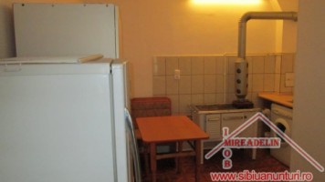 inchiriez-apartament-2-camere-piata-cibin-3