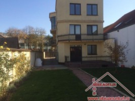 inchiriez-casa-arhitectura-new-age-pe-calea-cisnadiei