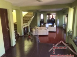 inchiriez-casa-arhitectura-new-age-pe-calea-cisnadiei-4