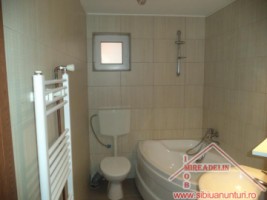 inchiriez-apartament-4-camere-zona-strand-5