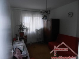vand-apartament-2-camere-zona-centrala-2