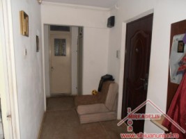 vand-apartament-2-camere-zona-centrala-4