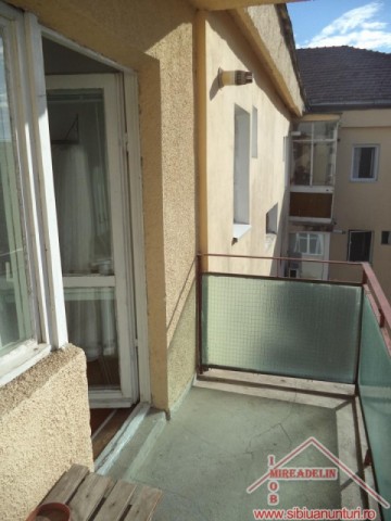 inchiriez-apartament-3-camere-zona-vasile-milea-5