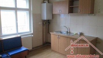 inchiriez-casa-3-camere-zona-vasile-milea-1