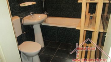 inchiriez-casa-3-camere-zona-vasile-milea-5