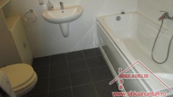inchiriez-garsoniera-valea-aurie-4