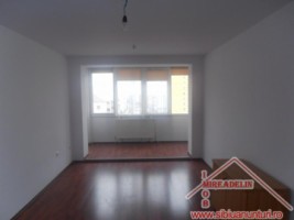 vand-apartament-2-camere-zona-piata-rahovei-3