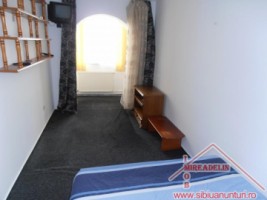 inchiriez-apartament-3-camere-zona-terezian-8