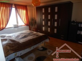 vand-apartament-3-camere-strada-rahovei