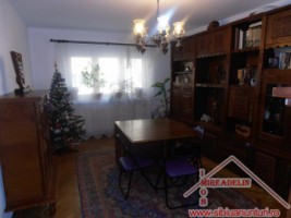 urgent-vand-apartament-3-camere-semaforului-1