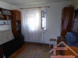 urgent-vand-apartament-3-camere-semaforului-3