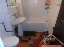 urgent-vand-apartament-3-camere-semaforului-4