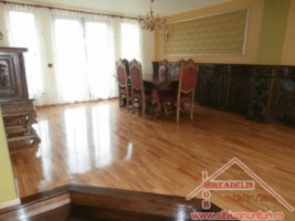 vand-casa-zona-trei-stejari-1