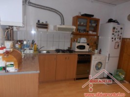 vand-apartament-la-casa-ultracentral-piata-schiller-1