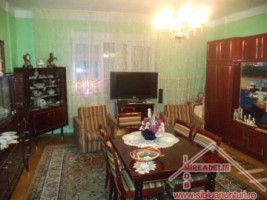 vand-casa-zona-piata-cibin