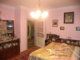 vand-casa-zona-piata-cibin-2