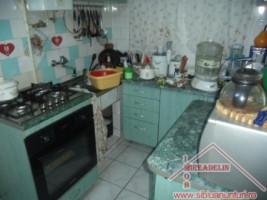 vand-casa-zona-piata-cibin-5