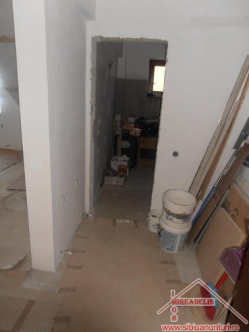 vand-apartament-34-camere-strada-rahovei-8