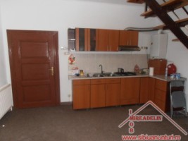 inchiriez-casa-6-camere-zona-terezian-4
