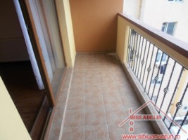 vand-apartament-3-camere-strada-rahovei-3