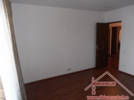 vand-apartament-3-camere-strada-rahovei-5