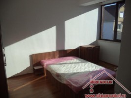 inchiriez-apartament-4-camere-zona-trei-stejari-4
