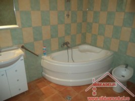 inchiriez-apartament-4-camere-zona-trei-stejari-8