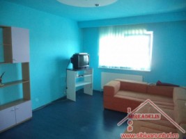 inchiriez-apartament-2-camere-zona-strand-2