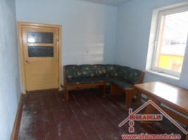 inchiriez-casa-singur-in-curte-turnisor-1