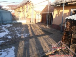 inchiriez-casa-singur-in-curte-turnisor-6