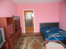 inchiriez-apartament-2-camere-mihai-viteazu-langa-biserica-1