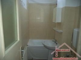 inchiriez-garsoniera-zona-strand-3
